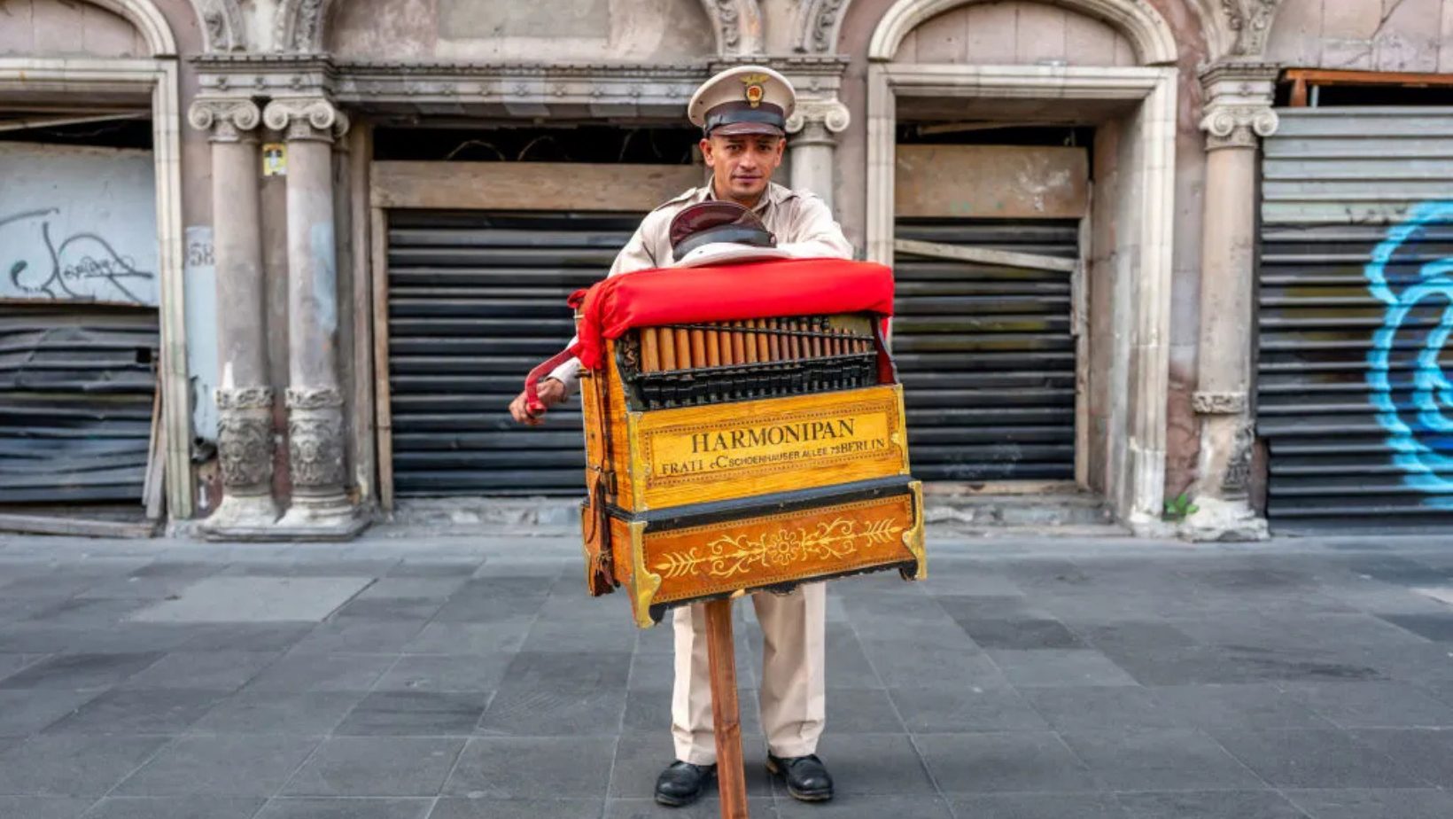 El organillo: la música que marcó el ritmo de una ciudad