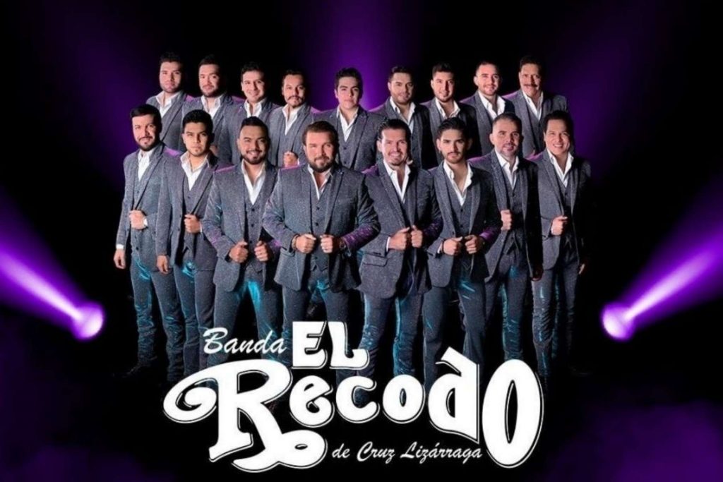La Banda El Recodo de Cruz Lizárraga, "La Madre de Todas las Bandas". La nota celebra la historia y el legado de la agrupación más importante de la música de banda.