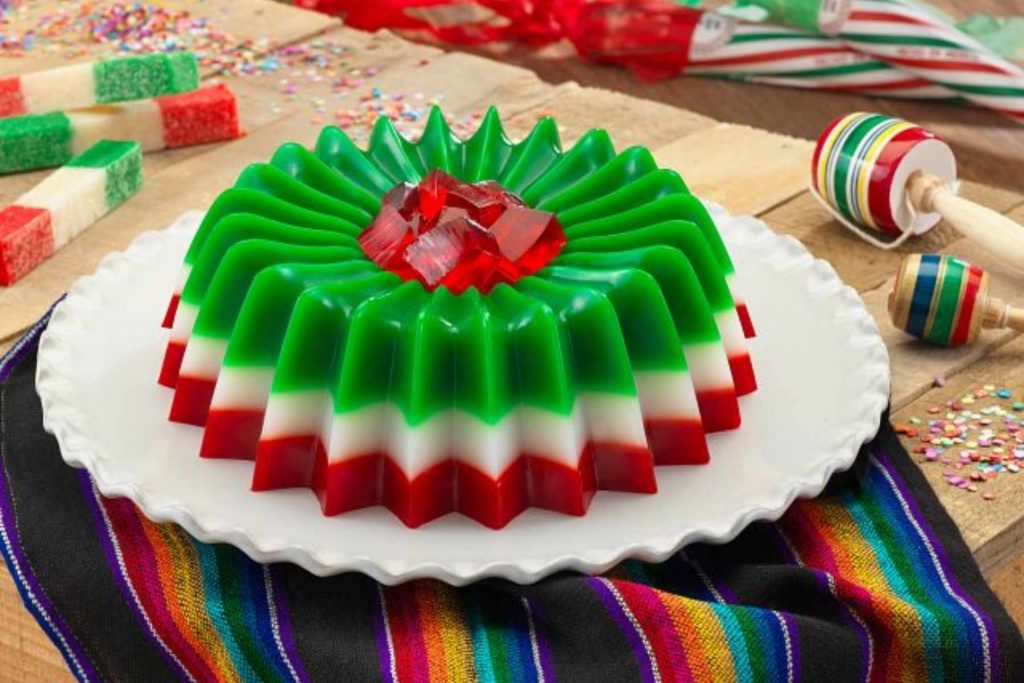 Una gelatina de capas con los colores de la bandera de México. La nota ofrece la receta para este postre espectacular del 15 de septiembre.